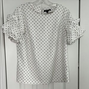 Women’s Banana Republic Black and White Polka Dot Blouse with Ruffle Sleeves. M
